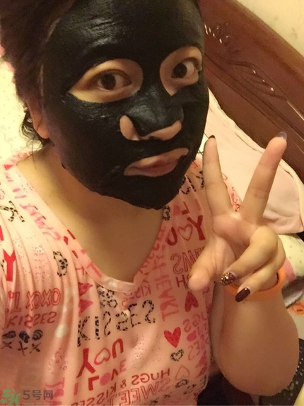 歐尚坊黑面膜怎么樣？歐尚坊黑蒜竹炭蠶絲面膜好用嗎？
