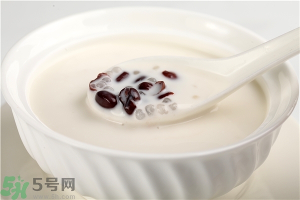打噴嚏真的是有人在想你嗎？打噴嚏是有人罵你嗎？