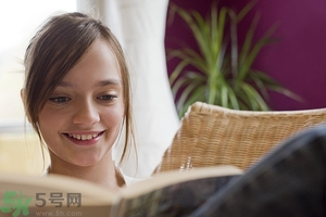 13歲女生胸部發(fā)育了正常嗎？13歲女生胸部發(fā)育要注意什么？