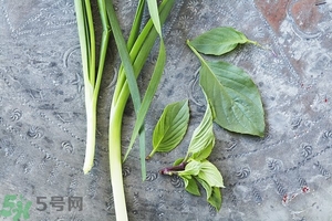 隔夜的韭菜能吃嗎？韭菜炒熟后第二天能吃嗎？