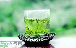 喝蓮子心能減肥嗎？蓮子心泡茶喝能減肥嗎？