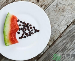 如何辨別催熟的西瓜？催熟的西瓜是什么樣的？