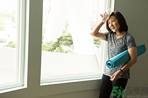 沒空調怎么讓屋里涼快？屋里沒空調怎么降溫？