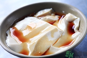 在家怎么制作豆腐腦？怎么制作豆腐腦呢？