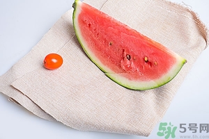 長(zhǎng)痱子擦什么好的最快？長(zhǎng)痱子了怎么辦？