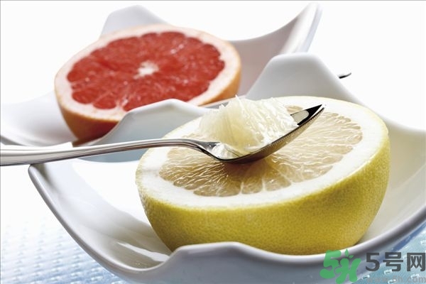 柚子是熱性的嗎？吃柚子要注意什么？