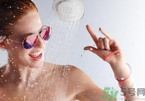 夏天洗澡水溫多少合適？夏天洗澡水溫多少比較好？
