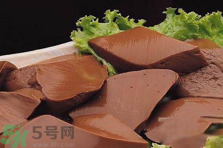 吃豬血拉大便是黑色的是怎么回事？吃豬血拉大便是黑色是在排毒嗎？