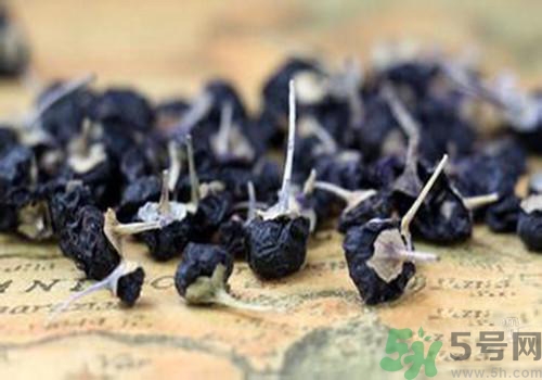 吃黑枸杞有什么好處？吃黑枸杞有什么壞處？