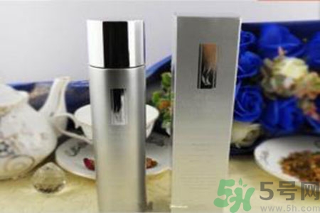 AHC神仙水適合什么年齡？ahc神仙水適合年齡段