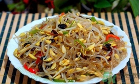 豆芽可以生吃嗎？豆芽炒粉條的家常做法