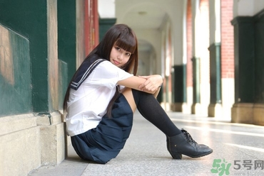 13歲來月經正常嗎？13歲大便出血是怎么回事？
