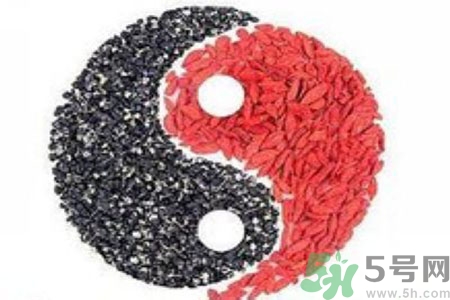 黑枸杞和紅枸杞有什么區(qū)別？黑枸杞和紅枸杞哪個(gè)好？