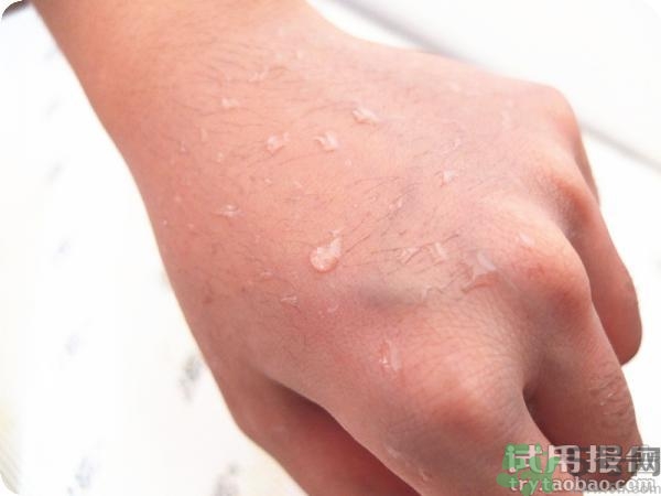 安耐曬為什么那么??？安耐曬是水狀液體的嗎？