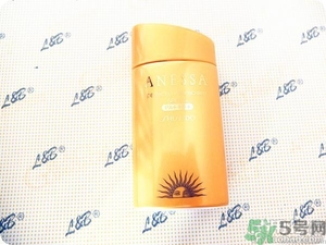 安耐曬為什么那么??？安耐曬是水狀液體的嗎？