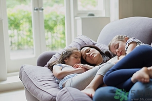 睡眠不規(guī)律如何調(diào)整？睡眠不規(guī)律會胖嗎？