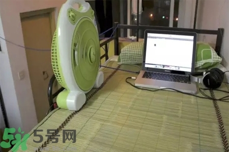 夏天睡涼席好嗎？夏天睡涼席好不好？