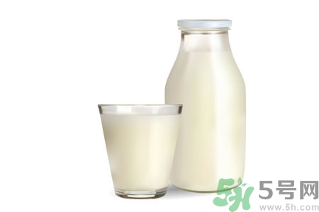 喝牛奶拉肚子怎么回事？?如何預(yù)防喝牛奶拉肚子呢？