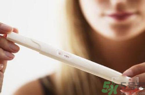 驗孕棒一深一淺是懷孕了嗎？驗孕棒一深一淺是什么原因？