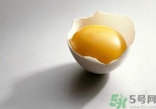 蛋黃和蛋白哪個(gè)更有營(yíng)養(yǎng)？吃蛋黃有什么好處？