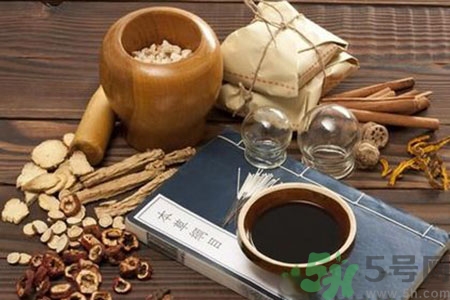 三伏天可以吃中藥嗎？三伏天吃中藥會(huì)不會(huì)上火？