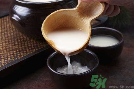米酒是酸性還是堿性？米酒是堿性的嗎？