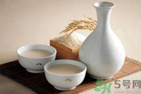 米酒是酸性還是堿性？米酒是堿性的嗎？