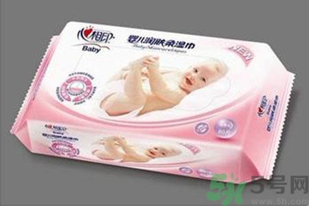 寶寶可以用濕巾紙擦屁股嗎？寶寶用濕巾紙擦屁股有什么危害？