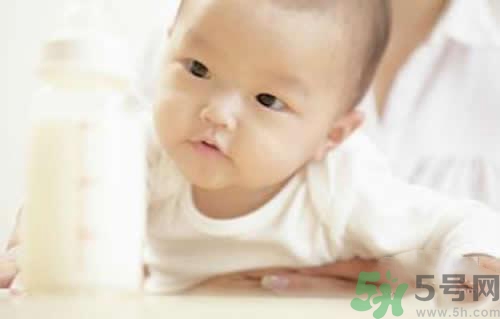 寶寶吃慣了奶瓶不吃母乳怎么辦？喂奶的正確方法