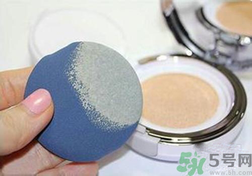 bb霜和氣墊bb的區(qū)別 bb霜和氣墊bb哪個(gè)好？