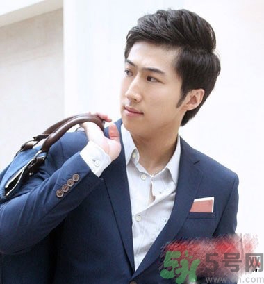 李鐘碩發(fā)型是什么？姜哲發(fā)型是什么？