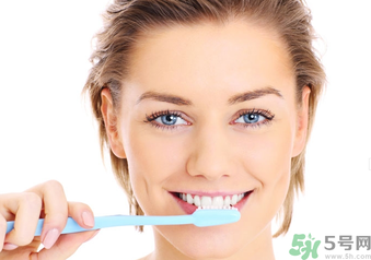 做完根管治療后可以馬上刷牙嗎？做完根管治療后可以東西嗎？