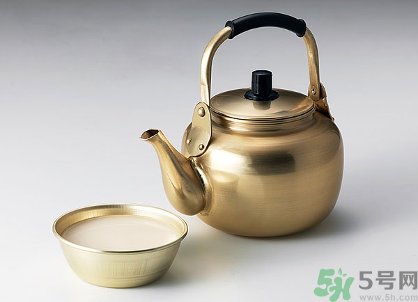 喝糯米酒能豐胸嗎？喝米酒能護(hù)膚嗎？
