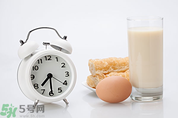 豆奶粉結(jié)塊還能喝嗎？豆奶粉分層還能喝嗎？
