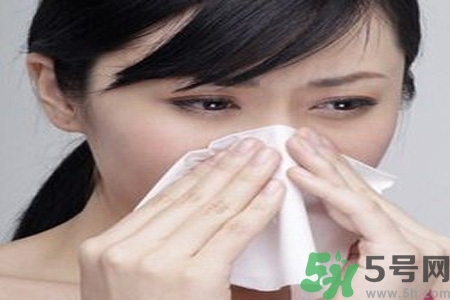 過敏性鼻炎的發(fā)病因素是什么？過敏性鼻炎的并發(fā)癥有哪些？