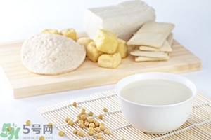 早上喝豆奶好嗎？晚上喝豆奶好嗎？