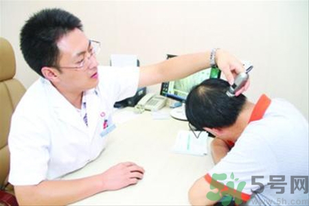 脫發(fā)的措施有什么？脫發(fā)的注意飲食有哪些？