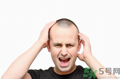 男人禿頂是什么原因？男人禿頂怎么辦？