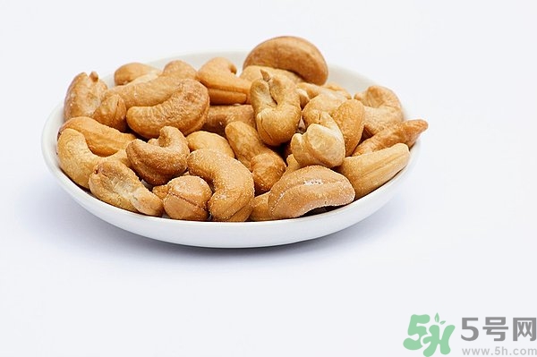 女人吃腰果會胖嗎?一個(gè)腰果的熱量是多少