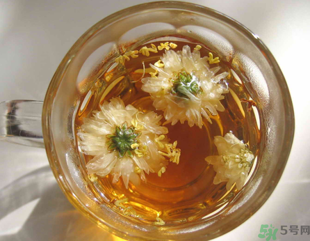 羅漢果可以和菊花一起泡水喝嗎？羅漢果菊花茶的做法及營(yíng)養(yǎng)價(jià)值
