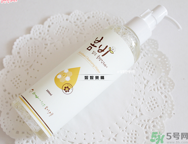 春雨卸妝水好用嗎？春雨卸妝水怎么使用？