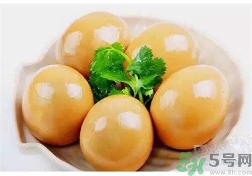 眼睛干澀吃什么好？眼睛疲勞吃什么好？