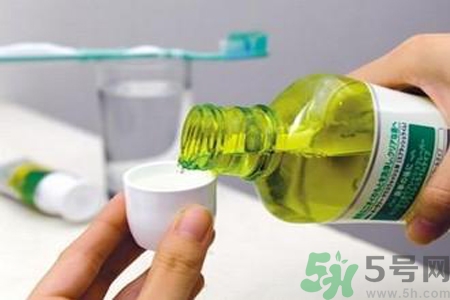 口腔潰瘍可以用漱口水嗎？口腔潰瘍能不能用漱口水？
