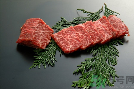 口腔潰瘍可以吃牛肉嗎？口腔潰瘍能不能吃牛肉？