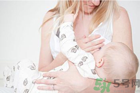 如何預(yù)防女性乳頭痛？女性需注意乳房的哪些問題？