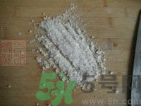 五仁月餅是哪五仁？五仁月餅是哪五種材料？