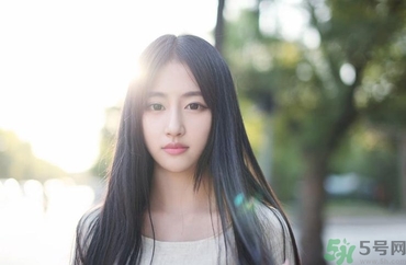 17歲女生下面很癢是為什么？高中女生下面很癢是怎么回事？