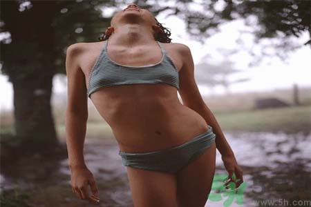 胸部太小怎么辦？胸部如何才能變大？