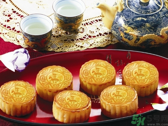 糖尿病人可以吃月餅嗎？糖尿病人吃月餅注意事項