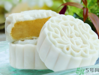 冰皮月餅怎么做好吃？冰皮月餅及餡兒的做法推薦